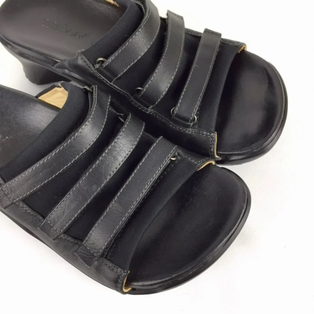 Akaishi Womens Black Heeled Slides Sandals Strappy Chunky Slip On Comfort size 7